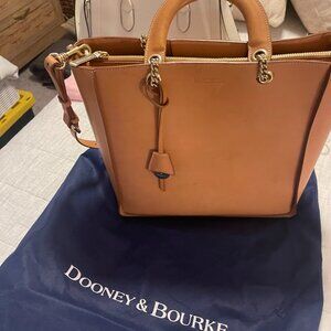 Dooney & Burke
